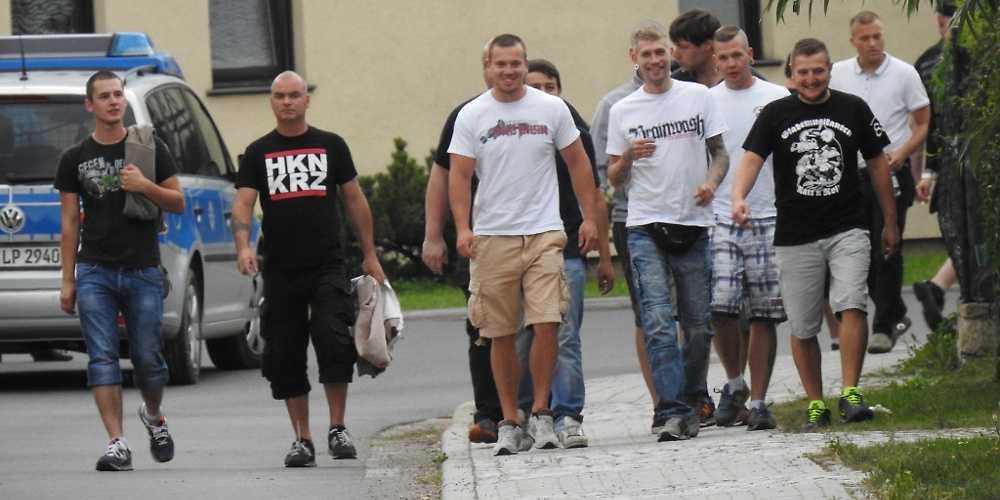 Besucher des Rechtsrock-Konzertes "Rock gegen Überfremdung" 2016.