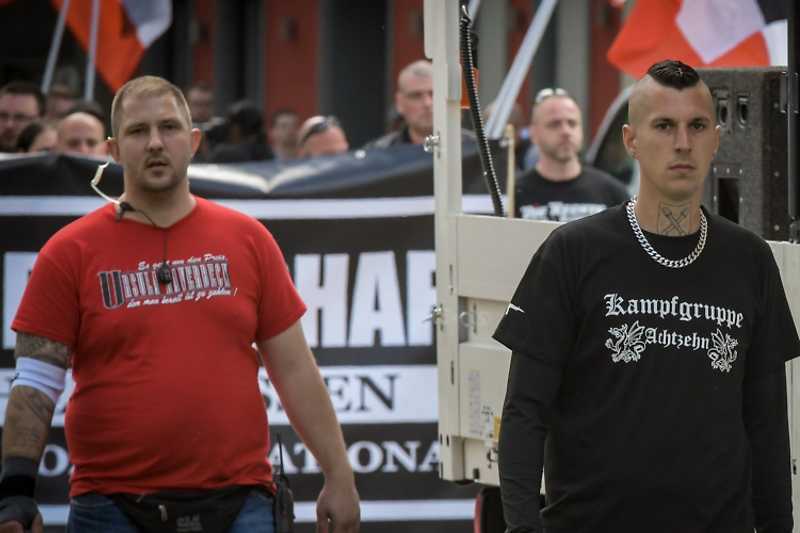 Schmiemann in "Kampftruppe Achtzehn" Shirt am 25.05.2019 in Dortmund.