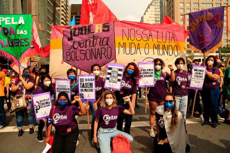 „Gemeinsam gegen Bolsonaro – Unser Kampf verändert die Welt": Demonstration in Salvador da Bahia (Brasilien) am 2. Oktober 2021.